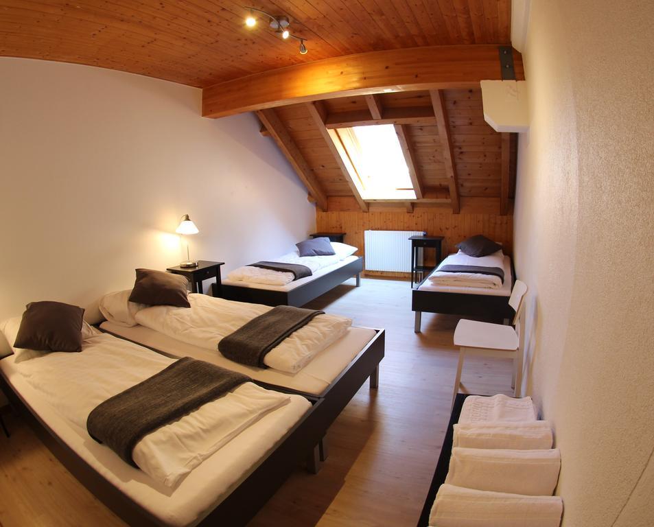 La Pierre à Catillon Moleson Chambre photo