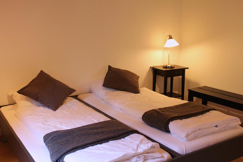La Pierre à Catillon Moleson Chambre photo